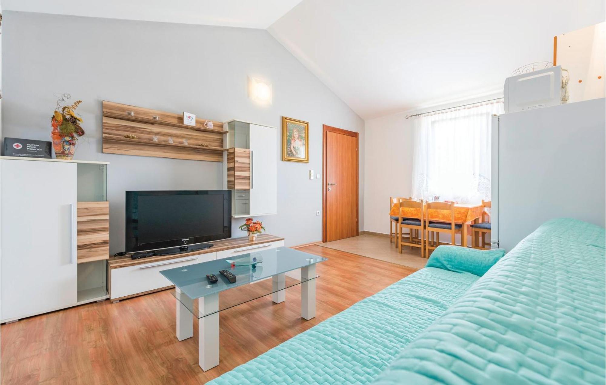 Awesome Home In Zminj With Wifi Exterior photo