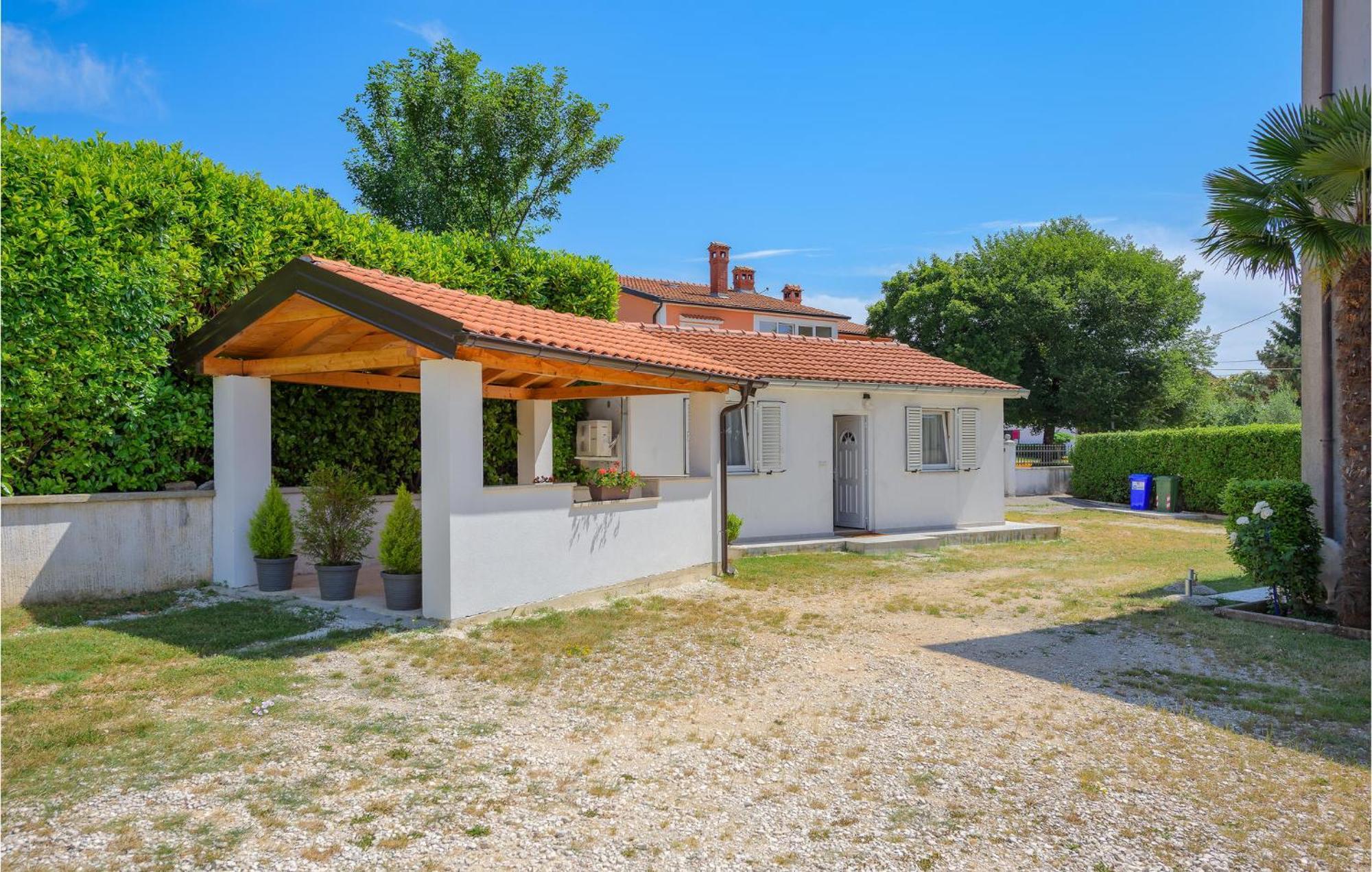 Awesome Home In Zminj With Wifi Exterior photo